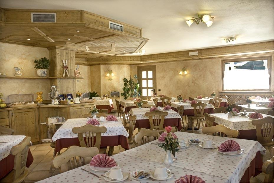 Hotel Costanza Mountain Holiday Livigno Luaran gambar