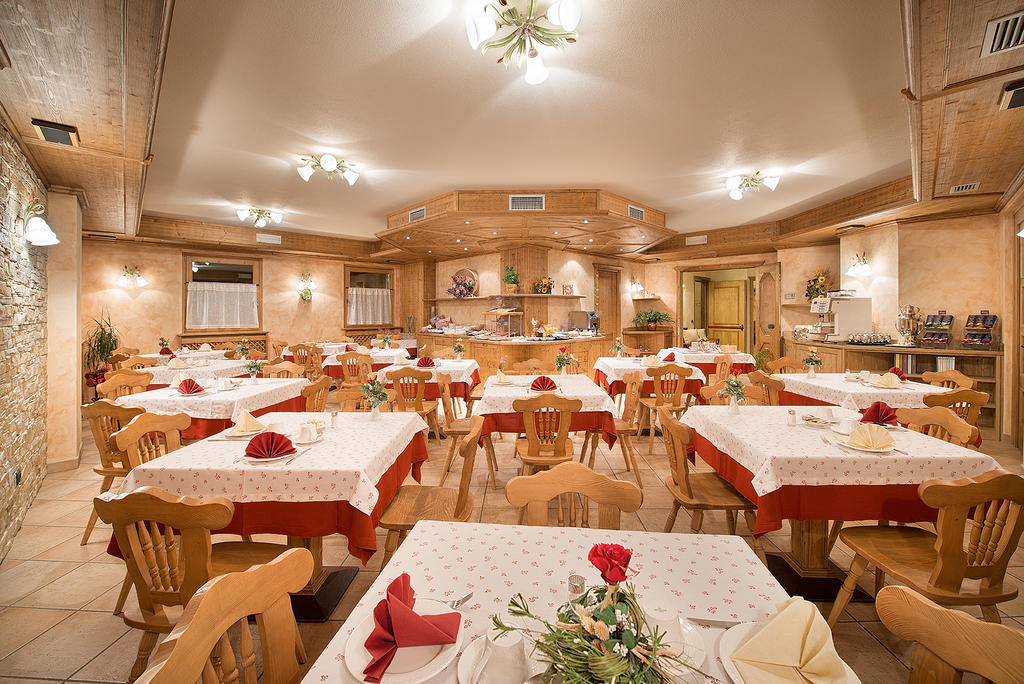 Hotel Costanza Mountain Holiday Livigno Luaran gambar