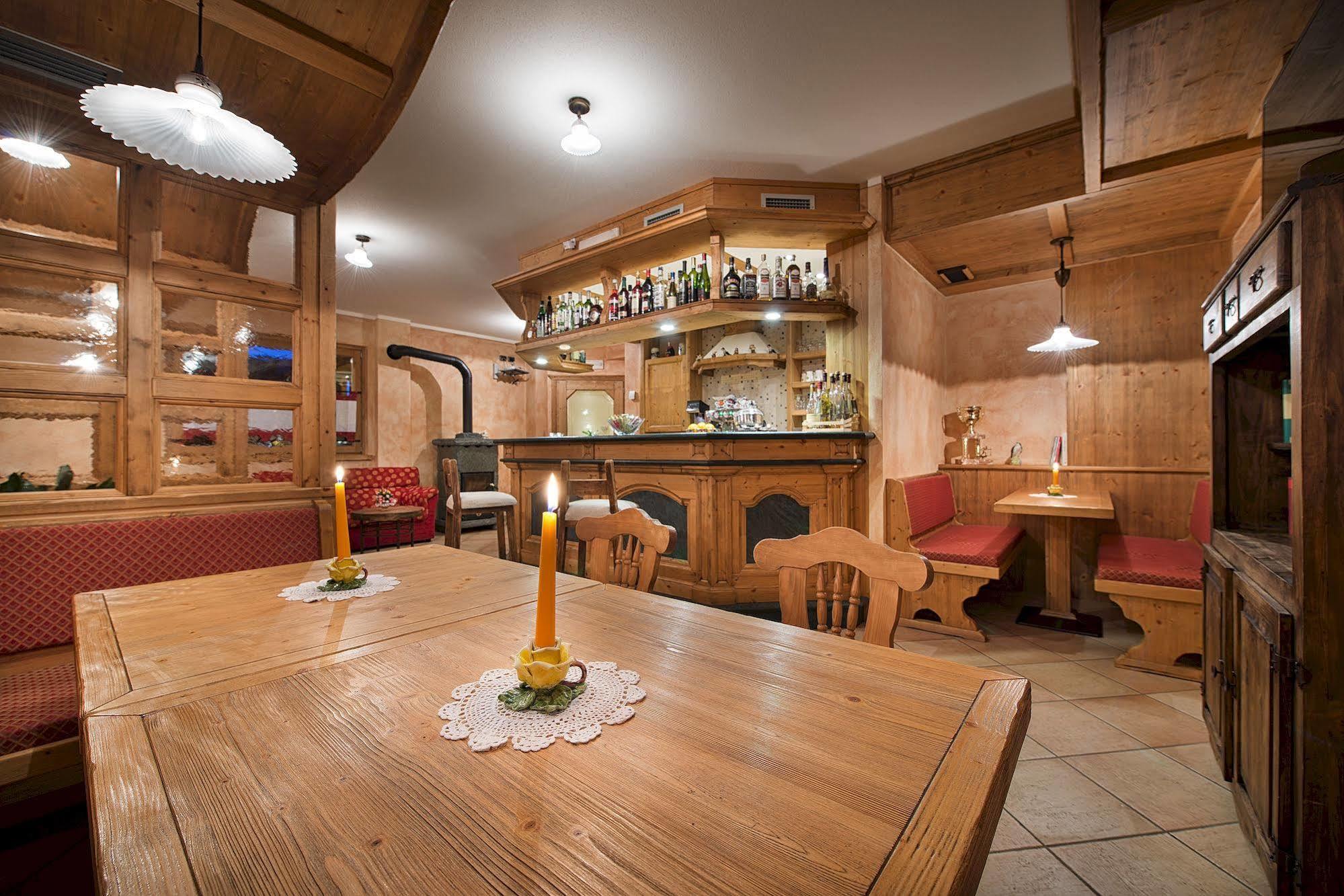 Hotel Costanza Mountain Holiday Livigno Luaran gambar
